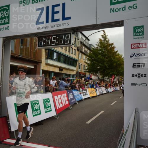 20.09.2026 - PSD Bank Halbmarathon LAZAROV Photography http://msf.ph/oto/10550911 20.09.2026 11:45:18 Ziel 1168, 1374, 1972, 2300, 2386, 2928, 2959, 3496, 3865, 3913, 3955, 3981, 4744, 4745 meine-sportfotos.de