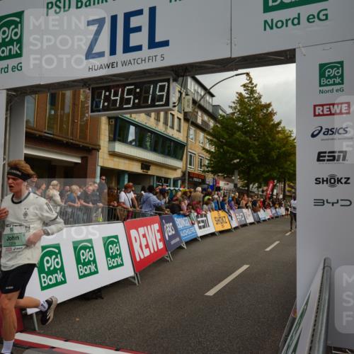 20.09.2026 - PSD Bank Halbmarathon LAZAROV Photography http://msf.ph/oto/10550912 20.09.2026 11:45:18 Ziel 1168, 1374, 1972, 2300, 2386, 2928, 2959, 3496, 3865, 3913, 3955, 3981, 4744, 4745 meine-sportfotos.de