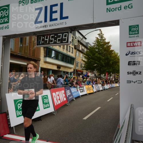 20.09.2026 - PSD Bank Halbmarathon LAZAROV Photography http://msf.ph/oto/10550935 20.09.2026 11:45:29 Ziel 1972, 2386, 2694, 3496, 3865, 3955, 4534, 4744, 4745 meine-sportfotos.de