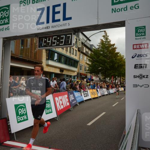 20.09.2026 - PSD Bank Halbmarathon LAZAROV Photography http://msf.ph/oto/10550938 20.09.2026 11:45:37 Ziel 2694, 2868, 3755, 4254, 4534, 4625 meine-sportfotos.de