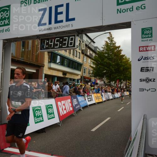 20.09.2026 - PSD Bank Halbmarathon LAZAROV Photography http://msf.ph/oto/10550939 20.09.2026 11:45:37 Ziel 2694, 2868, 3755, 4254, 4534, 4625 meine-sportfotos.de