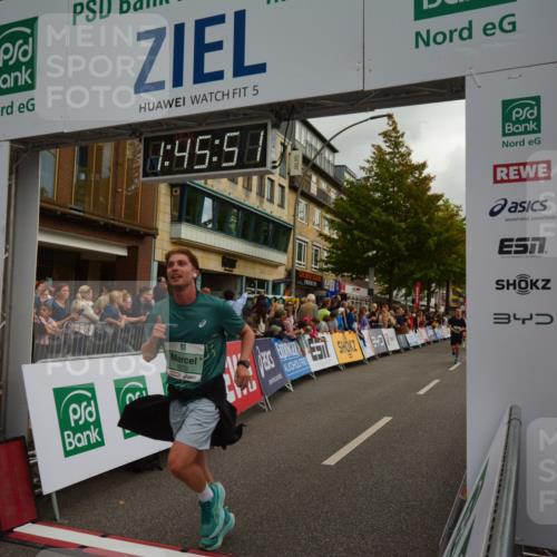 20.09.2026 - PSD Bank Halbmarathon LAZAROV Photography http://msf.ph/oto/10550968 20.09.2026 11:45:51 Ziel 1549, 2124, 2868, 3076, 3270, 3755, 4048, 4254, 4425, 4774 meine-sportfotos.de