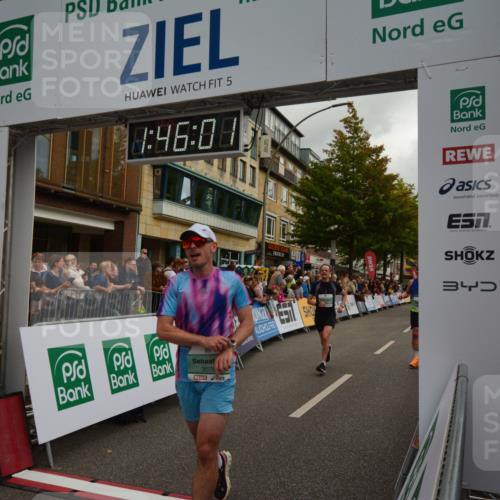 20.09.2026 - PSD Bank Halbmarathon LAZAROV Photography http://msf.ph/oto/10550987 20.09.2026 11:46:01 Ziel 1549, 1800, 2124, 2276, 3076, 3681, 4048, 4425, 4472, 4774 meine-sportfotos.de