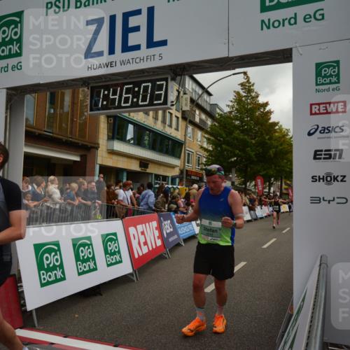 20.09.2026 - PSD Bank Halbmarathon LAZAROV Photography http://msf.ph/oto/10550995 20.09.2026 11:46:03 Ziel 1800, 2124, 2276, 2281, 3076, 3681, 4048, 4425, 4472 meine-sportfotos.de