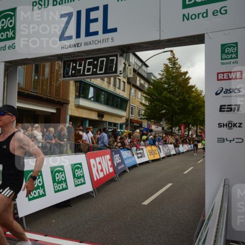 20.09.2026 - PSD Bank Halbmarathon LAZAROV Photography http://msf.ph/oto/10551001 20.09.2026 11:46:06 Ziel 1637, 1800, 2124, 2276, 2281, 3076, 3366, 3681, 4048, 4472 meine-sportfotos.de