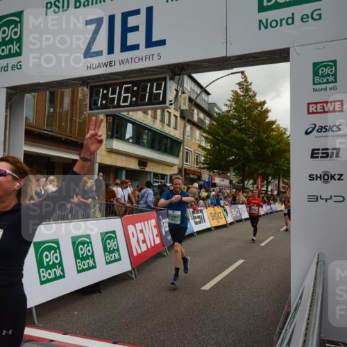 20.09.2026 - PSD Bank Halbmarathon LAZAROV Photography http://msf.ph/oto/10551013 20.09.2026 11:46:13 Ziel 1637, 1800, 2042, 2171, 2175, 2276, 2281, 2374, 2680, 2769, 3366, 3602, 3626, 3681, 4687 meine-sportfotos.de