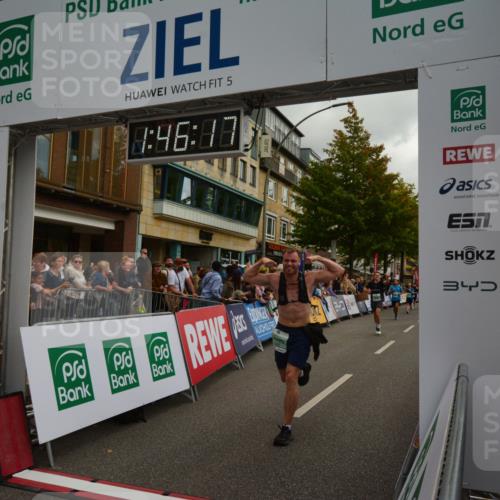 20.09.2026 - PSD Bank Halbmarathon LAZAROV Photography http://msf.ph/oto/10551027 20.09.2026 11:46:16 Ziel 1637, 1800, 2042, 2171, 2175, 2276, 2281, 2374, 2524, 2680, 2769, 2977, 3366, 3565, 3602, 3626, 3681, 4687 meine-sportfotos.de