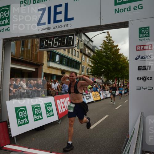 20.09.2026 - PSD Bank Halbmarathon LAZAROV Photography http://msf.ph/oto/10551029 20.09.2026 11:46:17 Ziel 1637, 1800, 1860, 2042, 2066, 2171, 2175, 2276, 2281, 2374, 2524, 2680, 2769, 2977, 3366, 3565, 3602, 3626, 3681, 4687 meine-sportfotos.de