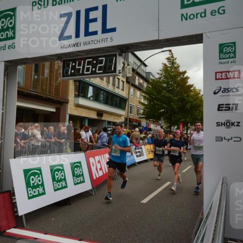 20.09.2026 - PSD Bank Halbmarathon LAZAROV Photography http://msf.ph/oto/10551041 20.09.2026 11:46:21 Ziel 1102, 1637, 1860, 2042, 2066, 2171, 2175, 2374, 2524, 2680, 2769, 2778, 2977, 3366, 3565, 3602, 3626, 4387, 4687 meine-sportfotos.de