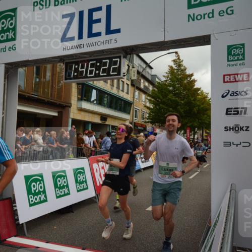 20.09.2026 - PSD Bank Halbmarathon LAZAROV Photography http://msf.ph/oto/10551044 20.09.2026 11:46:22 Ziel 1102, 1637, 1860, 2042, 2066, 2171, 2175, 2374, 2524, 2680, 2769, 2778, 2977, 3366, 3565, 3602, 3626, 4387, 4687 meine-sportfotos.de