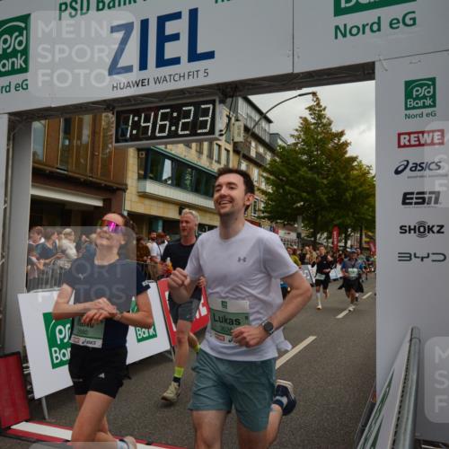 20.09.2026 - PSD Bank Halbmarathon LAZAROV Photography http://msf.ph/oto/10551046 20.09.2026 11:46:22 Ziel 1102, 1637, 1860, 2042, 2066, 2171, 2175, 2374, 2524, 2680, 2769, 2778, 2977, 3366, 3565, 3602, 3626, 4387, 4687 meine-sportfotos.de