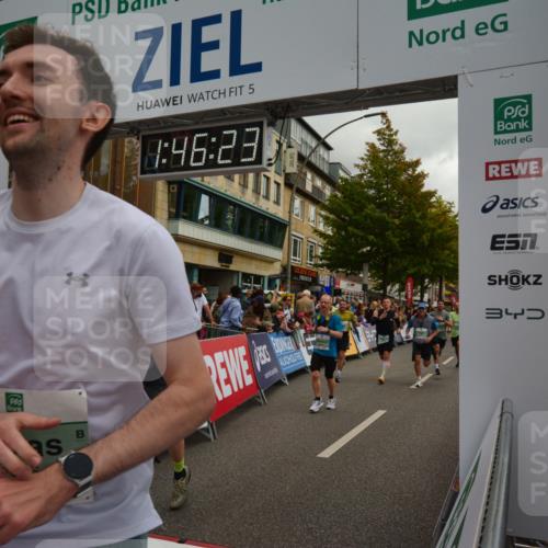 20.09.2026 - PSD Bank Halbmarathon LAZAROV Photography http://msf.ph/oto/10551048 20.09.2026 11:46:22 Ziel 1102, 1637, 1860, 2042, 2066, 2171, 2175, 2374, 2524, 2680, 2769, 2778, 2977, 3366, 3565, 3602, 3626, 4387, 4687 meine-sportfotos.de