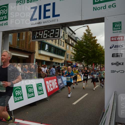 20.09.2026 - PSD Bank Halbmarathon LAZAROV Photography http://msf.ph/oto/10551050 20.09.2026 11:46:23 Ziel 1102, 1860, 2042, 2066, 2171, 2175, 2374, 2524, 2680, 2769, 2778, 2977, 3366, 3408, 3565, 3602, 3626, 4387, 4687 meine-sportfotos.de