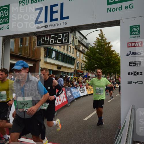 20.09.2026 - PSD Bank Halbmarathon LAZAROV Photography http://msf.ph/oto/10551059 20.09.2026 11:46:25 Ziel 1102, 1860, 2042, 2066, 2171, 2175, 2374, 2524, 2680, 2769, 2778, 2977, 3408, 3425, 3565, 3602, 3626, 4387, 4687, 4710 meine-sportfotos.de