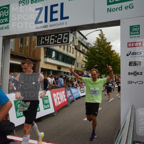 20.09.2026 - PSD Bank Halbmarathon LAZAROV Photography http://msf.ph/oto/10551060 20.09.2026 11:46:25 Ziel 1102, 1860, 2042, 2066, 2171, 2175, 2374, 2524, 2680, 2769, 2778, 2977, 3408, 3425, 3565, 3602, 3626, 4387, 4687, 4710 meine-sportfotos.de