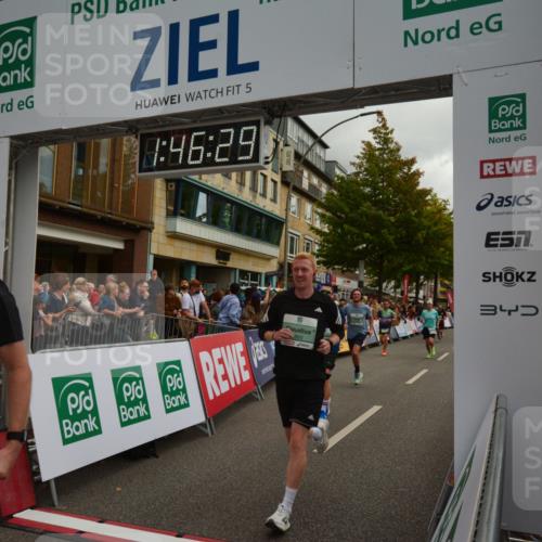 20.09.2026 - PSD Bank Halbmarathon LAZAROV Photography http://msf.ph/oto/10551066 20.09.2026 11:46:28 Ziel 1102, 1860, 2042, 2066, 2171, 2175, 2374, 2524, 2680, 2769, 2778, 2977, 3408, 3425, 3565, 3602, 3626, 4094, 4200, 4387, 4640, 4710 meine-sportfotos.de