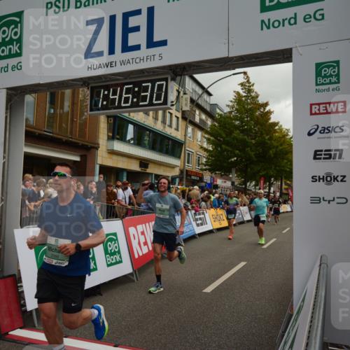 20.09.2026 - PSD Bank Halbmarathon LAZAROV Photography http://msf.ph/oto/10551071 20.09.2026 11:46:29 Ziel 1102, 1860, 2027, 2042, 2066, 2171, 2175, 2374, 2524, 2769, 2778, 2977, 3408, 3425, 3565, 4094, 4200, 4387, 4640, 4710 meine-sportfotos.de