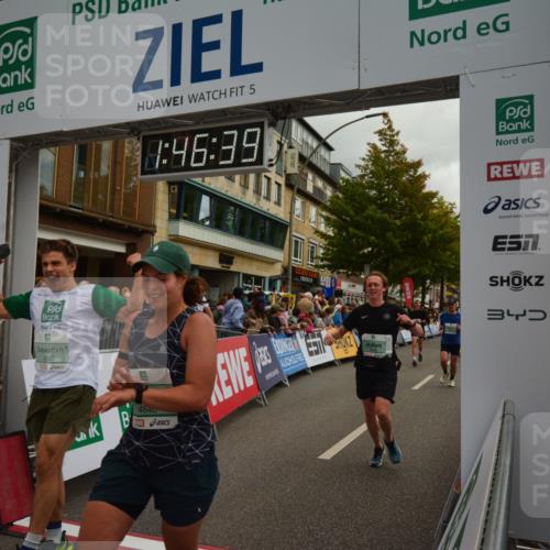 20.09.2026 - PSD Bank Halbmarathon LAZAROV Photography http://msf.ph/oto/10551100 20.09.2026 11:46:39 Ziel 1102, 1527, 2027, 2087, 2773, 3226, 3408, 3425, 3790, 4070, 4094, 4200, 4249, 4566, 4640, 4710 meine-sportfotos.de