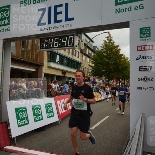 20.09.2026 - PSD Bank Halbmarathon LAZAROV Photography http://msf.ph/oto/10551104 20.09.2026 11:46:39 Ziel 1102, 1527, 2027, 2087, 2773, 3226, 3408, 3425, 3790, 4070, 4094, 4200, 4249, 4566, 4640, 4710 meine-sportfotos.de