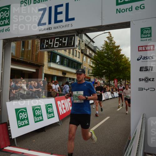 20.09.2026 - PSD Bank Halbmarathon LAZAROV Photography http://msf.ph/oto/10551105 20.09.2026 11:46:41 Ziel 1527, 1876, 2027, 2087, 2773, 3226, 3408, 3425, 3790, 4070, 4094, 4200, 4249, 4566, 4639, 4640, 4710 meine-sportfotos.de