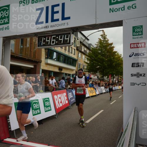 20.09.2026 - PSD Bank Halbmarathon LAZAROV Photography http://msf.ph/oto/10551118 20.09.2026 11:46:43 Ziel 1527, 1557, 1810, 1876, 2027, 2087, 2090, 2773, 3226, 3790, 4001, 4070, 4094, 4200, 4247, 4249, 4566, 4639, 4640, 4710 meine-sportfotos.de