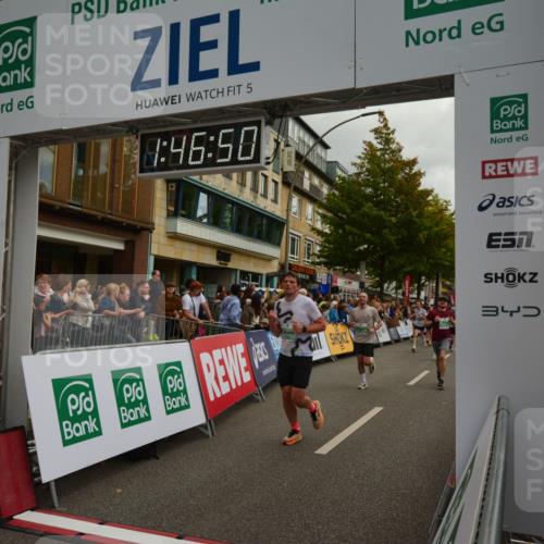 20.09.2026 - PSD Bank Halbmarathon LAZAROV Photography http://msf.ph/oto/10551137 20.09.2026 11:46:50 Ziel 1189, 1527, 1557, 1561, 1810, 1876, 2090, 2141, 2659, 2773, 3424, 3511, 3790, 4001, 4247, 4249, 4566, 4639 meine-sportfotos.de