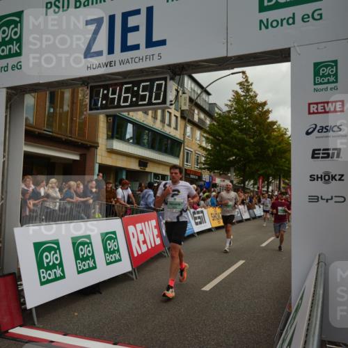 20.09.2026 - PSD Bank Halbmarathon LAZAROV Photography http://msf.ph/oto/10551138 20.09.2026 11:46:50 Ziel 1189, 1527, 1557, 1561, 1810, 1876, 2090, 2141, 2659, 2773, 3424, 3511, 3790, 4001, 4247, 4249, 4566, 4639 meine-sportfotos.de