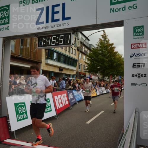20.09.2026 - PSD Bank Halbmarathon LAZAROV Photography http://msf.ph/oto/10551139 20.09.2026 11:46:50 Ziel 1189, 1527, 1557, 1561, 1810, 1876, 2090, 2141, 2659, 2773, 3424, 3511, 3790, 4001, 4247, 4249, 4566, 4639 meine-sportfotos.de