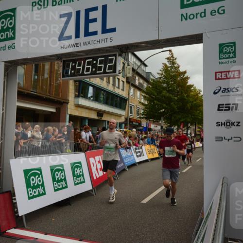 20.09.2026 - PSD Bank Halbmarathon LAZAROV Photography http://msf.ph/oto/10551144 20.09.2026 11:46:51 Ziel 1189, 1527, 1557, 1561, 1810, 1876, 2012, 2090, 2141, 2659, 2773, 3424, 3511, 4001, 4247, 4249, 4566, 4639 meine-sportfotos.de