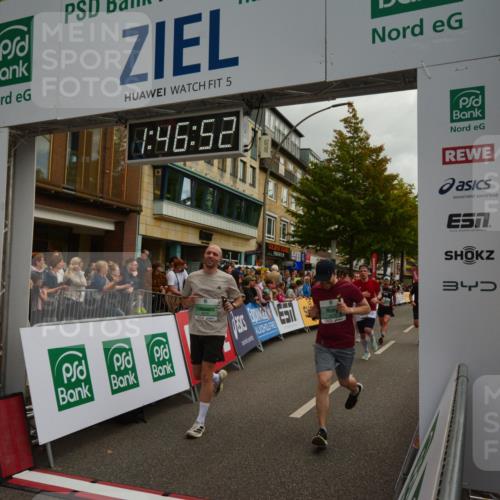 20.09.2026 - PSD Bank Halbmarathon LAZAROV Photography http://msf.ph/oto/10551145 20.09.2026 11:46:51 Ziel 1189, 1527, 1557, 1561, 1810, 1876, 2012, 2090, 2141, 2659, 2773, 3424, 3511, 4001, 4247, 4249, 4566, 4639 meine-sportfotos.de