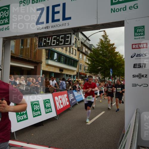 20.09.2026 - PSD Bank Halbmarathon LAZAROV Photography http://msf.ph/oto/10551149 20.09.2026 11:46:52 Ziel 1189, 1527, 1557, 1561, 1810, 1876, 2012, 2090, 2141, 2659, 2773, 2902, 3424, 3511, 4001, 4247, 4249, 4566, 4639 meine-sportfotos.de