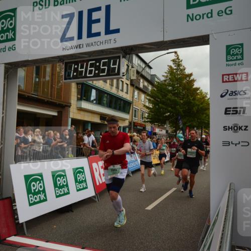 20.09.2026 - PSD Bank Halbmarathon LAZAROV Photography http://msf.ph/oto/10551152 20.09.2026 11:46:53 Ziel 1189, 1527, 1557, 1561, 1810, 1876, 2012, 2090, 2141, 2659, 2773, 2902, 3424, 3511, 4001, 4247, 4566, 4639 meine-sportfotos.de