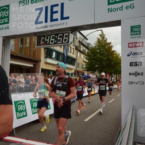 20.09.2026 - PSD Bank Halbmarathon LAZAROV Photography http://msf.ph/oto/10551162 20.09.2026 11:46:55 Ziel 1189, 1557, 1561, 1810, 1876, 2012, 2090, 2141, 2659, 2773, 2902, 3424, 3511, 4001, 4247, 4566, 4639 meine-sportfotos.de