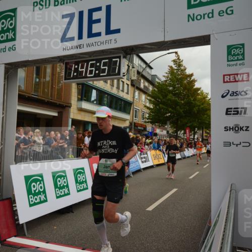 20.09.2026 - PSD Bank Halbmarathon LAZAROV Photography http://msf.ph/oto/10551166 20.09.2026 11:46:56 Ziel 1189, 1557, 1561, 1810, 1876, 2012, 2090, 2141, 2659, 2902, 3424, 3511, 4001, 4247, 4566, 4639 meine-sportfotos.de