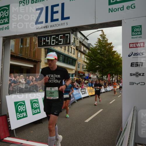 20.09.2026 - PSD Bank Halbmarathon LAZAROV Photography http://msf.ph/oto/10551167 20.09.2026 11:46:56 Ziel 1189, 1557, 1561, 1810, 1876, 2012, 2090, 2141, 2659, 2902, 3424, 3511, 4001, 4247, 4566, 4639 meine-sportfotos.de
