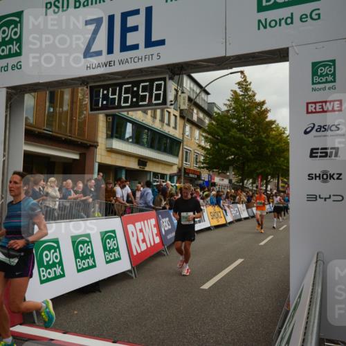20.09.2026 - PSD Bank Halbmarathon LAZAROV Photography http://msf.ph/oto/10551171 20.09.2026 11:46:58 Ziel 1189, 1557, 1561, 1810, 1822, 1876, 2012, 2090, 2141, 2659, 2902, 3381, 3424, 3511, 4001, 4247, 4555, 4639 meine-sportfotos.de