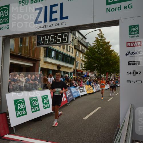 20.09.2026 - PSD Bank Halbmarathon LAZAROV Photography http://msf.ph/oto/10551173 20.09.2026 11:46:58 Ziel 1189, 1557, 1561, 1810, 1822, 1876, 2012, 2090, 2141, 2659, 2902, 3381, 3424, 3511, 4001, 4247, 4555, 4639 meine-sportfotos.de