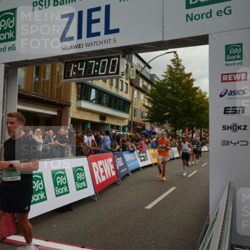 20.09.2026 - PSD Bank Halbmarathon LAZAROV Photography http://msf.ph/oto/10551176 20.09.2026 11:46:59 Ziel 1189, 1557, 1561, 1810, 1822, 2012, 2090, 2141, 2659, 2902, 3381, 3424, 3511, 4001, 4247, 4555 meine-sportfotos.de