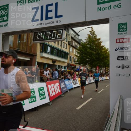 20.09.2026 - PSD Bank Halbmarathon LAZAROV Photography http://msf.ph/oto/10551182 20.09.2026 11:47:02 Ziel 1189, 1561, 1822, 2012, 2141, 2659, 2902, 3381, 3424, 3511, 4555 meine-sportfotos.de