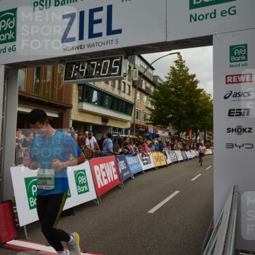 20.09.2026 - PSD Bank Halbmarathon LAZAROV Photography http://msf.ph/oto/10551194 20.09.2026 11:47:04 Ziel 1189, 1561, 1822, 2012, 2141, 2902, 3381, 3511, 4555, 4730 meine-sportfotos.de