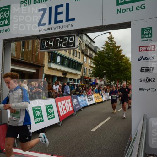 20.09.2026 - PSD Bank Halbmarathon LAZAROV Photography http://msf.ph/oto/10551223 20.09.2026 11:47:28 Ziel 1234, 2462, 2583, 3562, 3639, 4481, 4655 meine-sportfotos.de