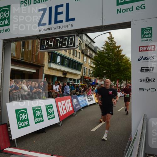 20.09.2026 - PSD Bank Halbmarathon LAZAROV Photography http://msf.ph/oto/10551228 20.09.2026 11:47:29 Ziel 1234, 2462, 2583, 2859, 3562, 4481, 4655 meine-sportfotos.de