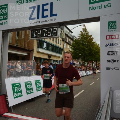 20.09.2026 - PSD Bank Halbmarathon LAZAROV Photography http://msf.ph/oto/10551237 20.09.2026 11:47:32 Ziel 1234, 2074, 2462, 2583, 2859, 3562, 3914, 4481, 4655 meine-sportfotos.de