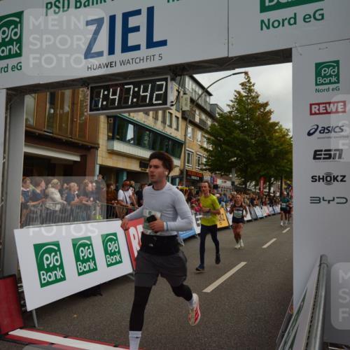 20.09.2026 - PSD Bank Halbmarathon LAZAROV Photography http://msf.ph/oto/10551245 20.09.2026 11:47:41 Ziel 1661, 1712, 2074, 2177, 2583, 2828, 2836, 2859, 3239, 3330, 3504, 3586, 3914, 4262, 4662 meine-sportfotos.de