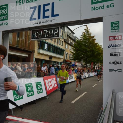 20.09.2026 - PSD Bank Halbmarathon LAZAROV Photography http://msf.ph/oto/10551248 20.09.2026 11:47:42 Ziel 1661, 1712, 2074, 2177, 2828, 2836, 2859, 3239, 3330, 3504, 3586, 3914, 4248, 4262, 4662 meine-sportfotos.de