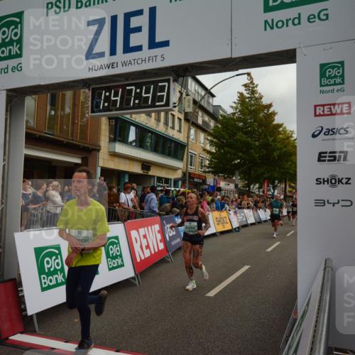 20.09.2026 - PSD Bank Halbmarathon LAZAROV Photography http://msf.ph/oto/10551252 20.09.2026 11:47:42 Ziel 1661, 1712, 2074, 2177, 2828, 2836, 2859, 3239, 3330, 3504, 3586, 3914, 4248, 4262, 4662 meine-sportfotos.de