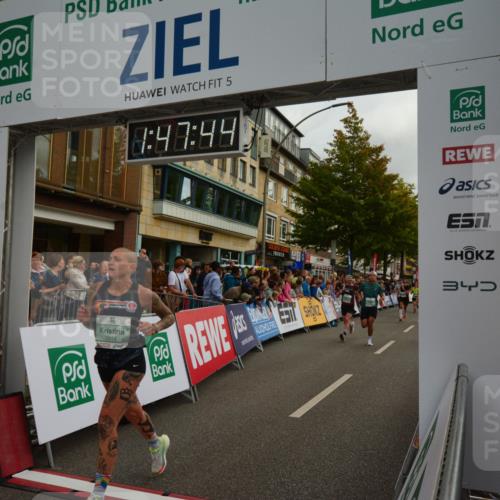 20.09.2026 - PSD Bank Halbmarathon LAZAROV Photography http://msf.ph/oto/10551257 20.09.2026 11:47:43 Ziel 1661, 1712, 2074, 2177, 2828, 2836, 2859, 3239, 3330, 3504, 3586, 3914, 4248, 4262, 4622, 4662 meine-sportfotos.de