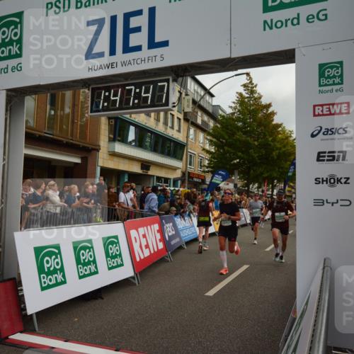 20.09.2026 - PSD Bank Halbmarathon LAZAROV Photography http://msf.ph/oto/10551263 20.09.2026 11:47:46 Ziel 1661, 1712, 1897, 2074, 2177, 2828, 2836, 2859, 3239, 3330, 3504, 3586, 3914, 4226, 4248, 4262, 4622, 4662 meine-sportfotos.de
