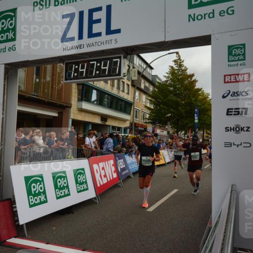 20.09.2026 - PSD Bank Halbmarathon LAZAROV Photography http://msf.ph/oto/10551265 20.09.2026 11:47:47 Ziel 1661, 1712, 1897, 2074, 2177, 2828, 2836, 2859, 3239, 3330, 3504, 3586, 3914, 4226, 4248, 4262, 4622, 4662 meine-sportfotos.de