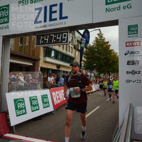 20.09.2026 - PSD Bank Halbmarathon LAZAROV Photography http://msf.ph/oto/10551270 20.09.2026 11:47:48 Ziel 1661, 1712, 1897, 2074, 2177, 2828, 2836, 3239, 3330, 3504, 3586, 3914, 4226, 4248, 4262, 4622, 4662 meine-sportfotos.de